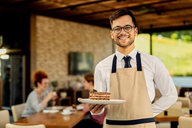 we-serve-best-cakes_637285-7884